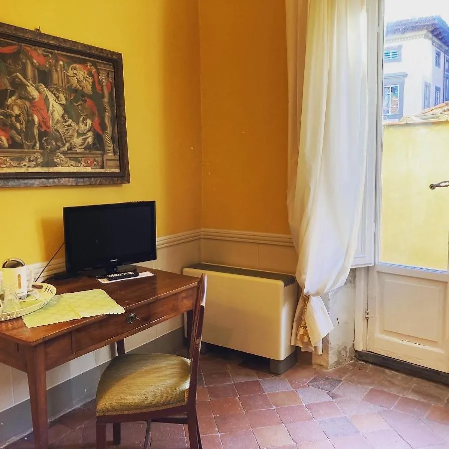 Bed and Breakfast Palazzo Tucci Residenza D'Epoca Lukka