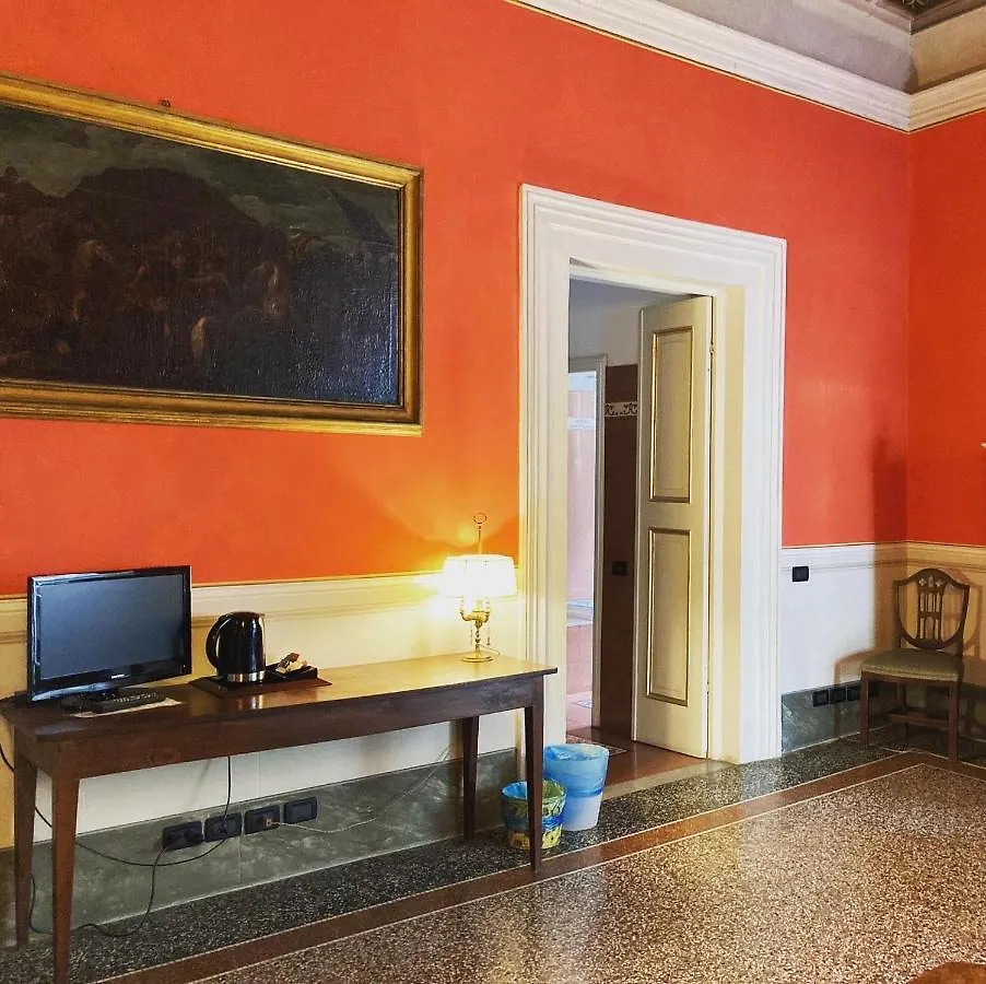 Nocleg ze śniadaniem Bed and Breakfast Palazzo Tucci Residenza D'Epoca Lukka