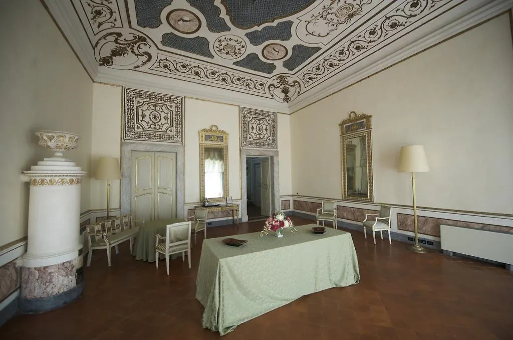 Nocleg ze śniadaniem Bed and Breakfast Palazzo Tucci Residenza D'Epoca Lukka