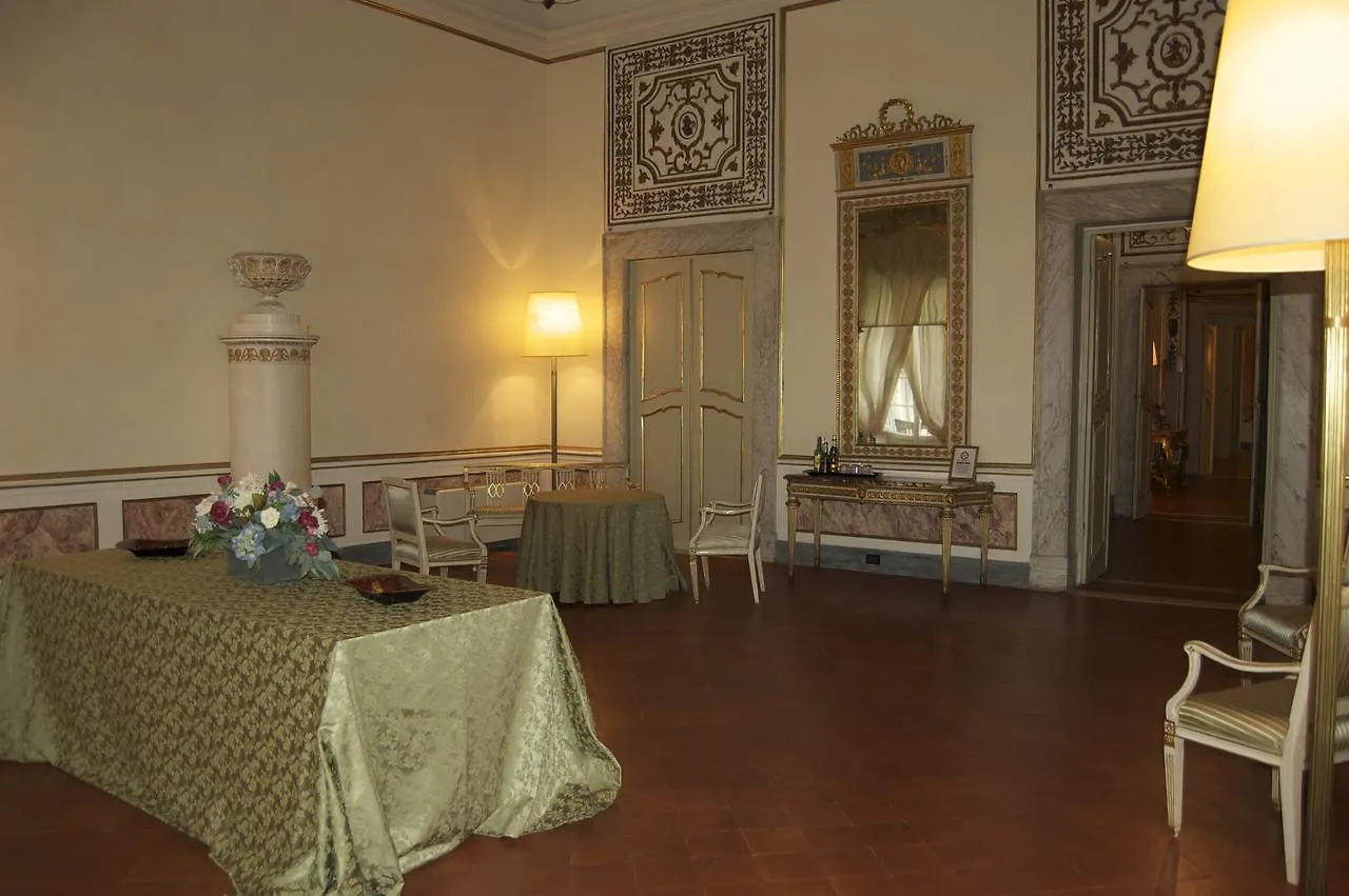 Nocleg ze śniadaniem Bed and Breakfast Palazzo Tucci Residenza D'Epoca Lukka