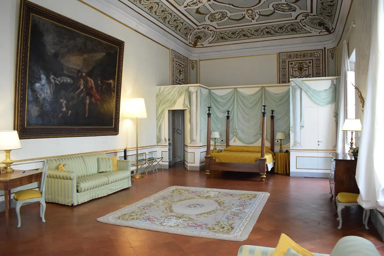 Nocleg ze śniadaniem Bed and Breakfast Palazzo Tucci Residenza D'Epoca Lukka