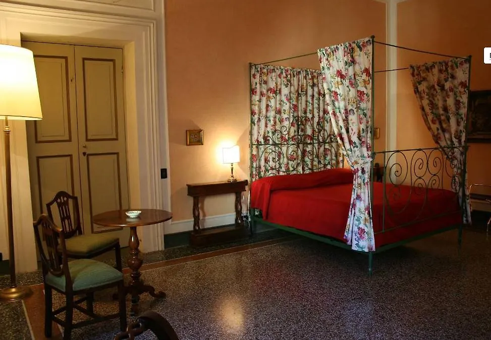 Palazzo Tucci Residenza D'Epoca Lucca